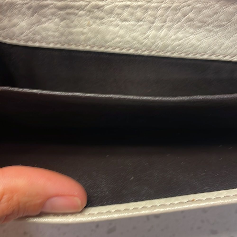 Gucci woman’s canvas and cream leather wallet - Picture 9 of 16